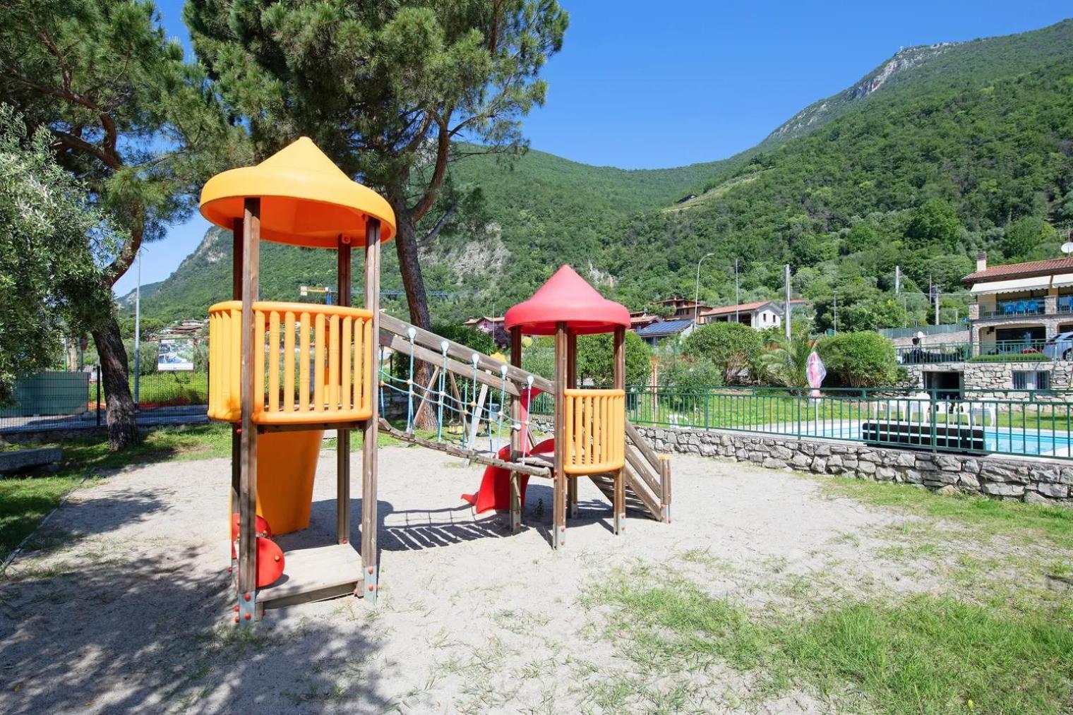 Camping Eurovil Predore Bagian luar foto